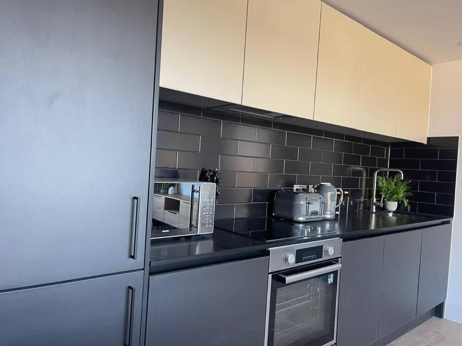 Trendy Apartment In Cardiff Free Parking Dış mekan fotoğraf