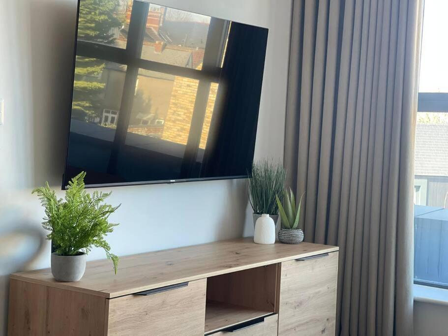 Trendy Apartment In Cardiff Free Parking Dış mekan fotoğraf